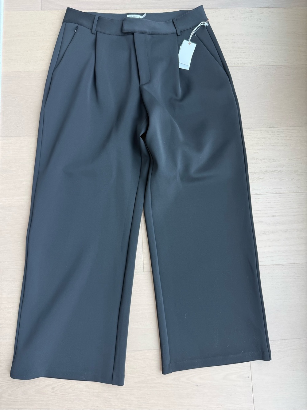 Good American Women’s Scuba Black Wide-Leg Dress Pants